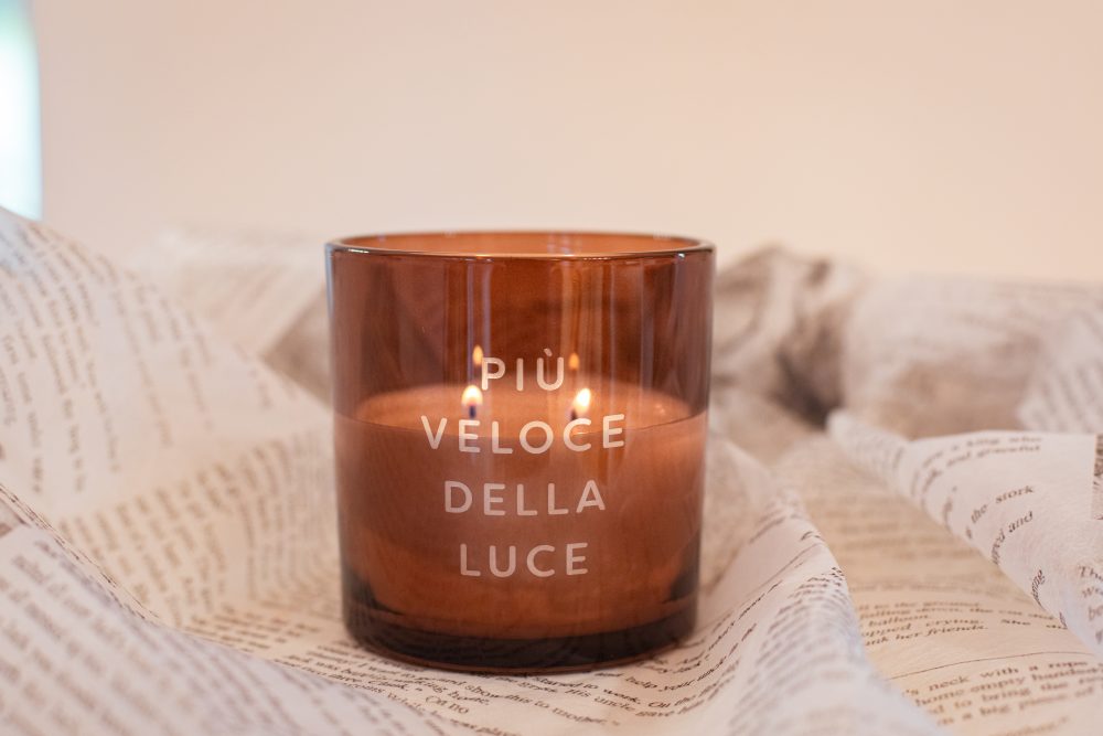 Words & Lights - Più veloce della luce senteur Cedar & Tonka